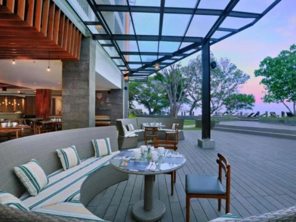 astonanyerbeachclub8